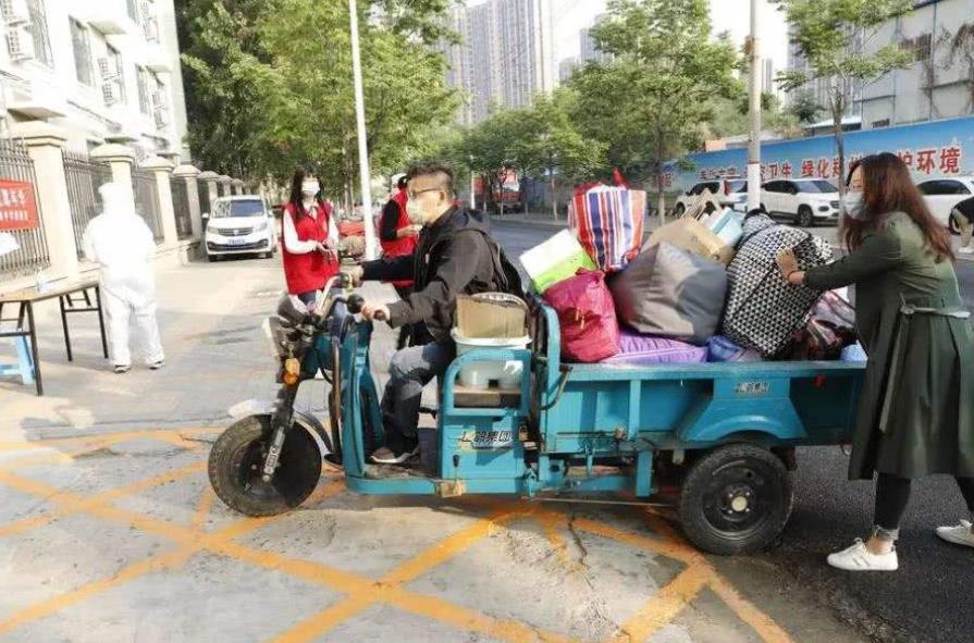 很快进入毕业季，大学生毕业离校行李怎么搬运既简单又省心？